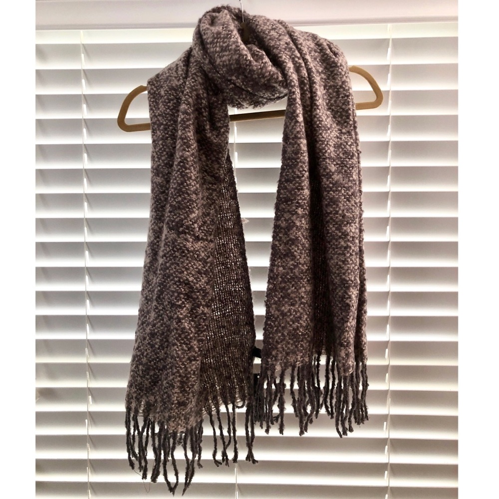 Pretty Persuasions Purple Chunky Scarf NWT